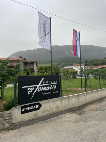 شقة Kmetija Tomazic Vinska Klet - Winery فيبافا المظهر الخارجي الصورة
